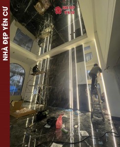 Thi công tấm than tre giả đá kết hợp trần gương than tre tại Ninh Hiệp