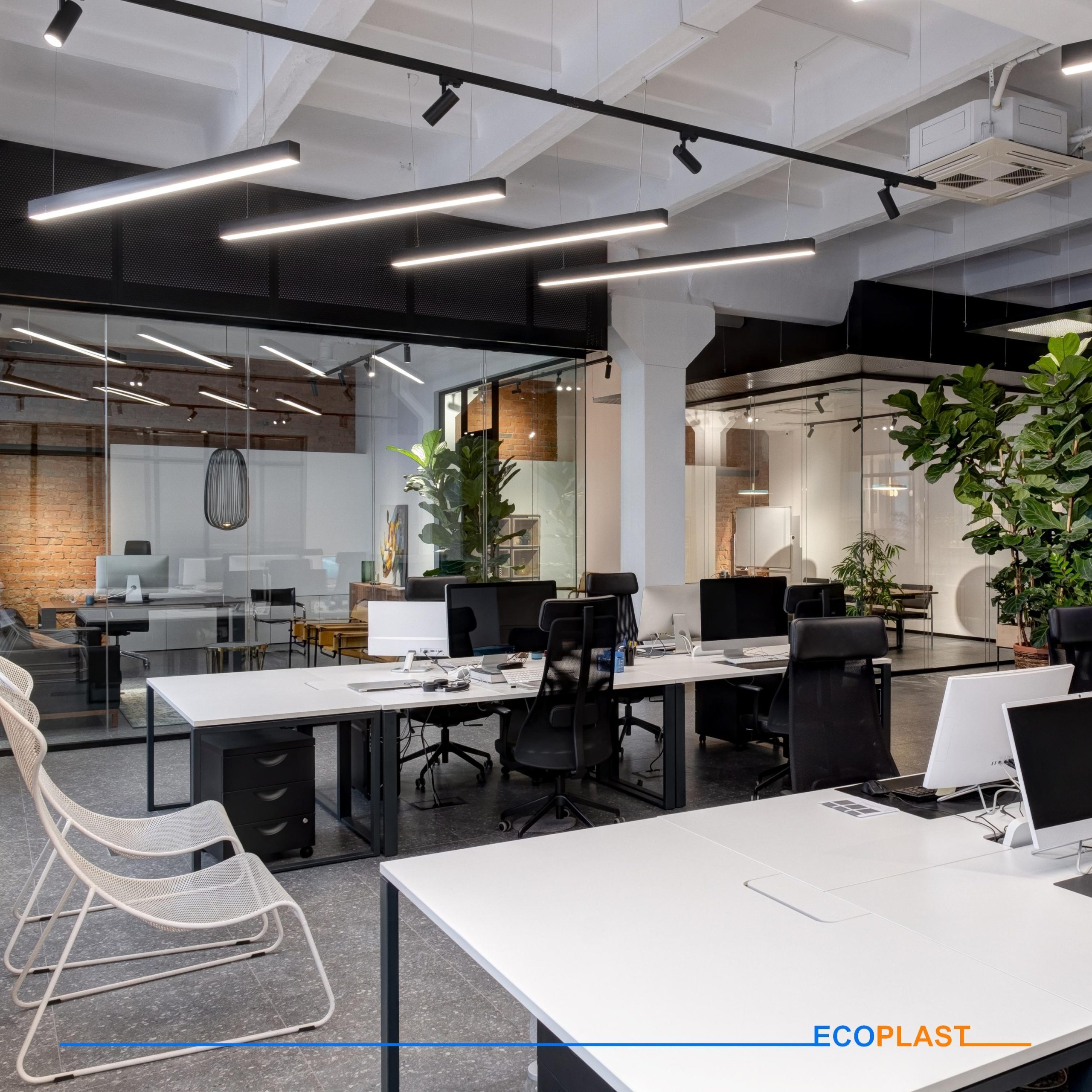 mau ban lam viec cua nhan vien dep scaled